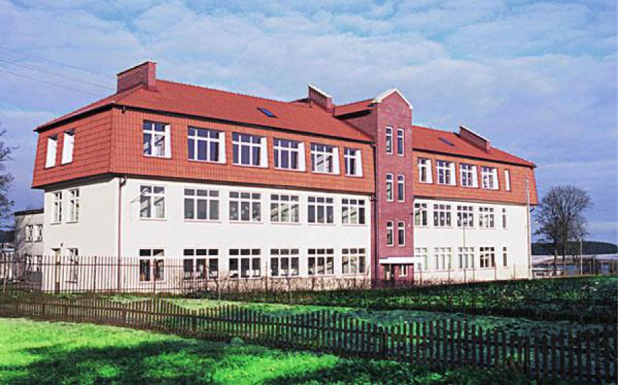 Szkoła w Kiełpinie – inne